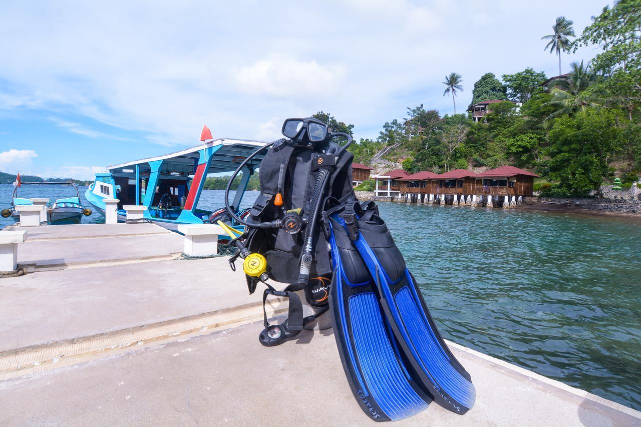 Froggies Divers Lembeh Hotel Exterior photo