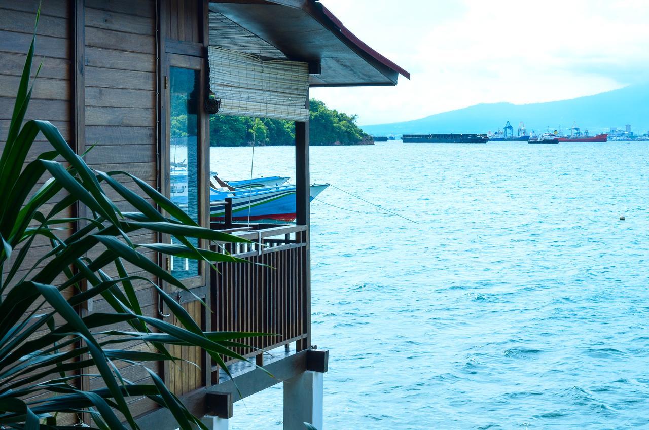 Froggies Divers Lembeh Hotel Exterior photo