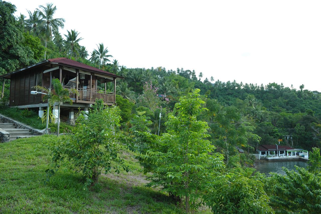 Froggies Divers Lembeh Hotel Exterior photo